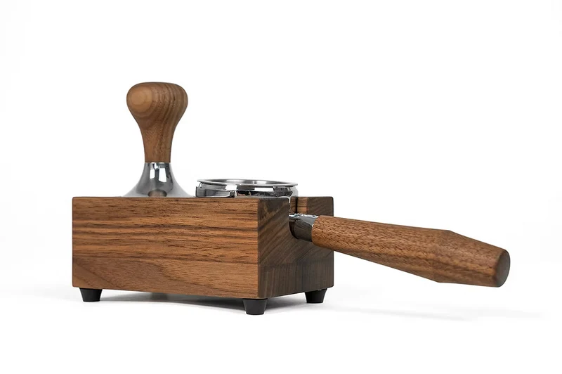 Tamping Station Walnuss Single – Tamper Halter 58 mm