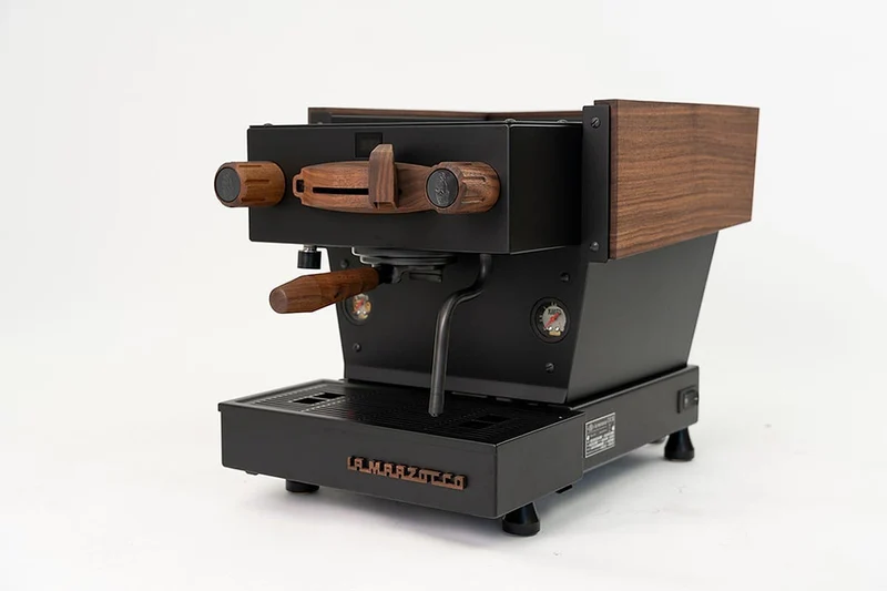 La Marzocco Linea Mini R Custom Made All Black mit Holz