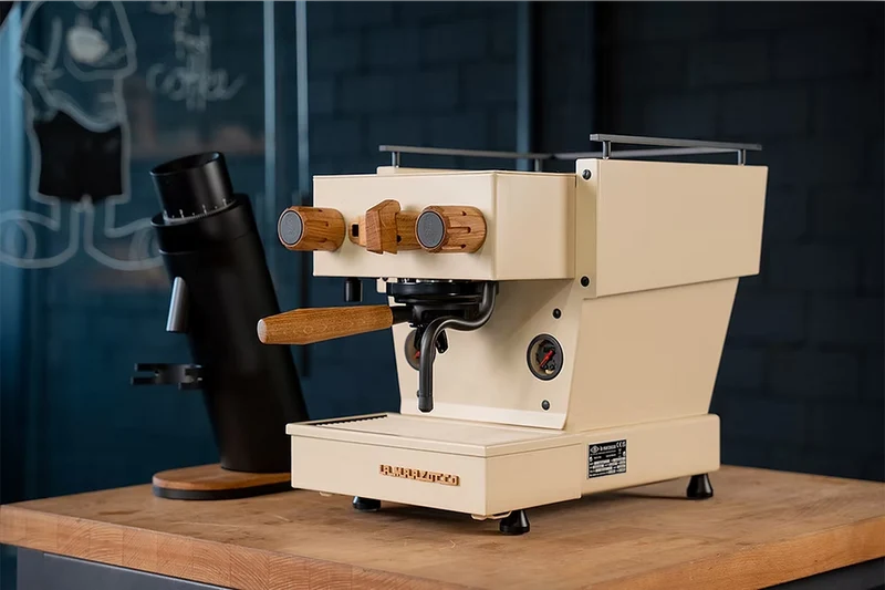 La Marzocco Linea Micra Elfenbein & Eiche – RB Crafts