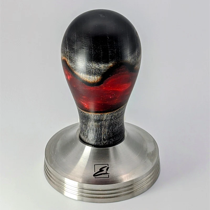 Epoxy Elegance Tamper #2 – Riegelahorn & Lava-Rot