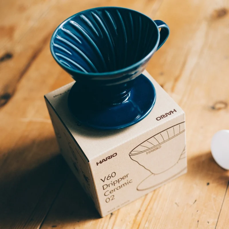 HARIO | HANDFILTER V60 Colour Dripper 02